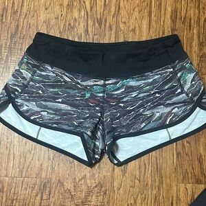 Lululemon 🍋 Speed Up Multicolored Shorts